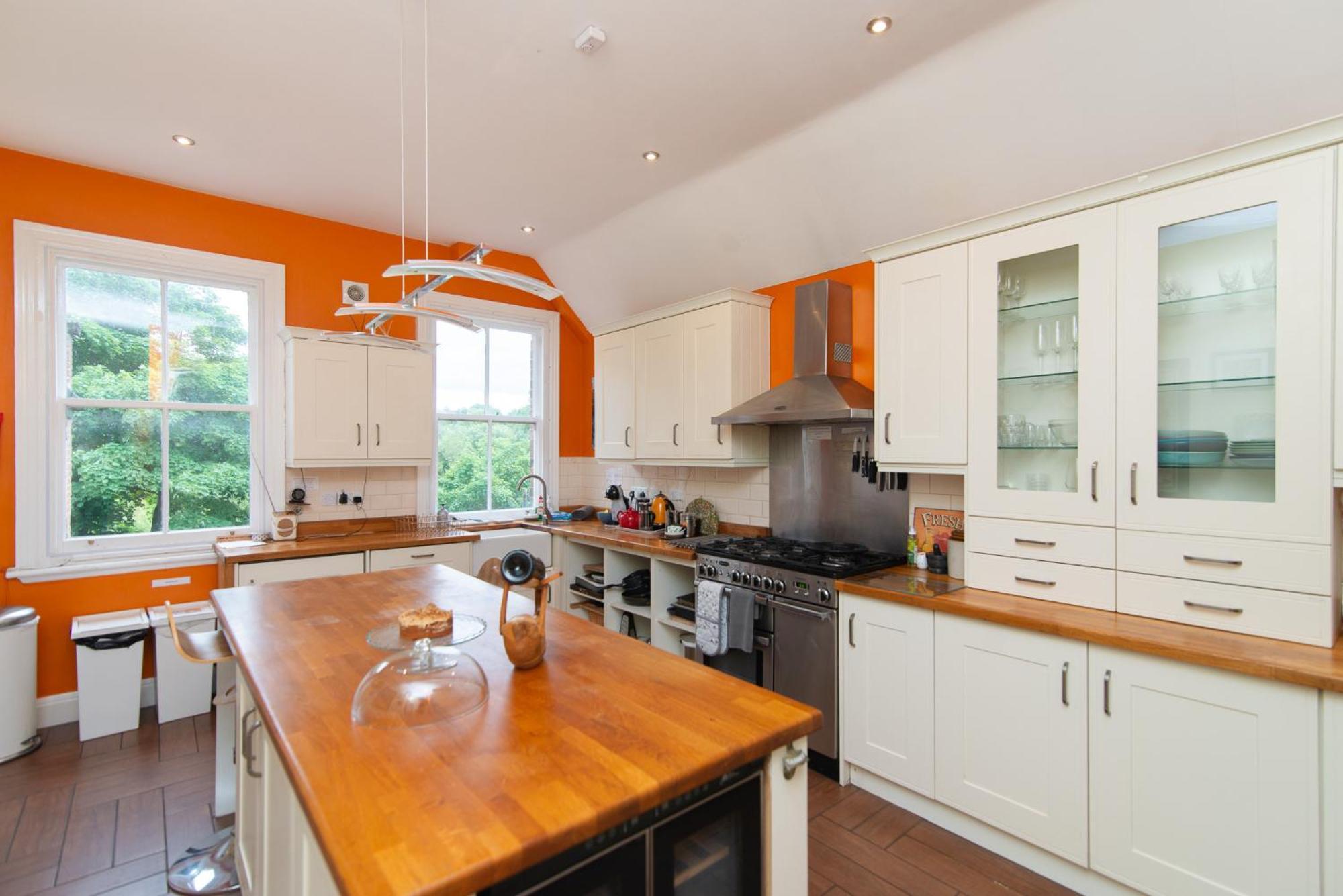 Spacious Retreat With River Views Near Peak District Matlock  Kültér fotó